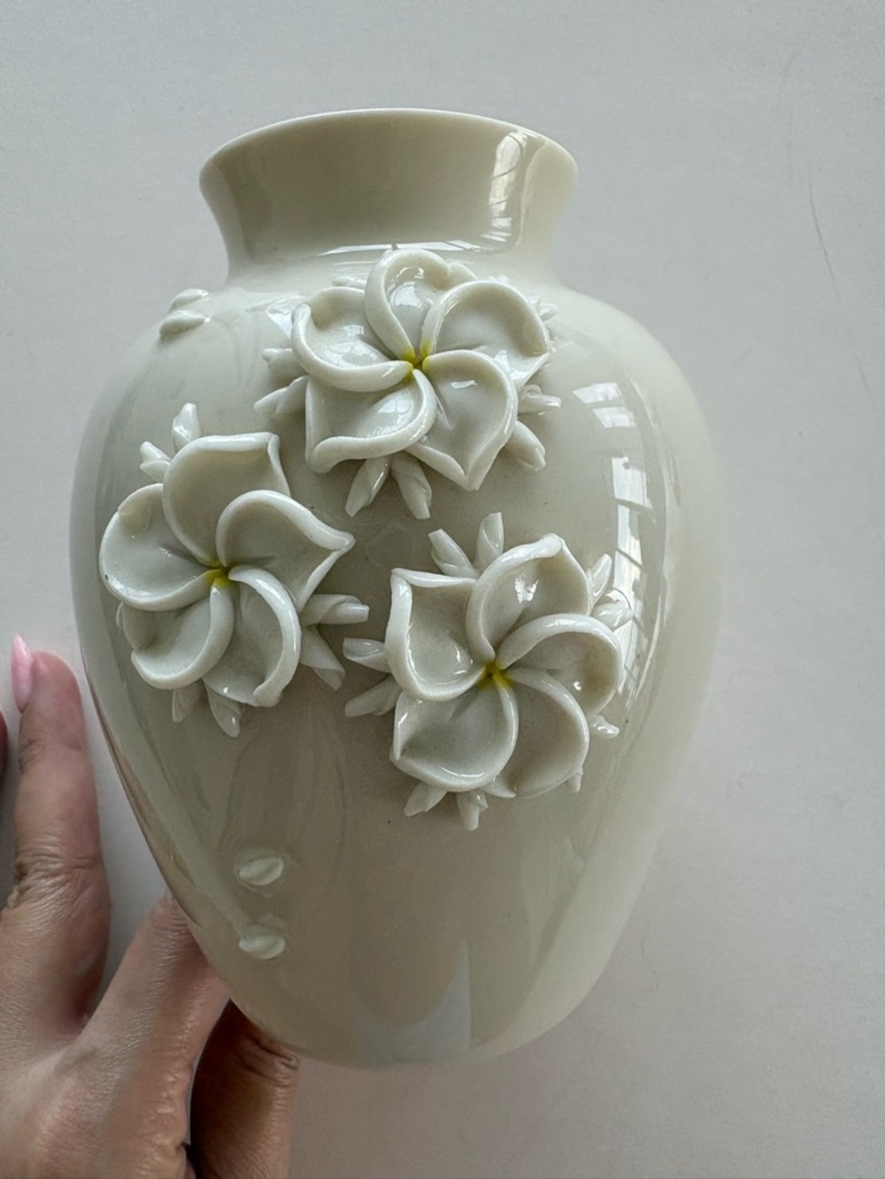 Vintage Hawaiiana Porcelain Ceramic Floral Plumeria Vase